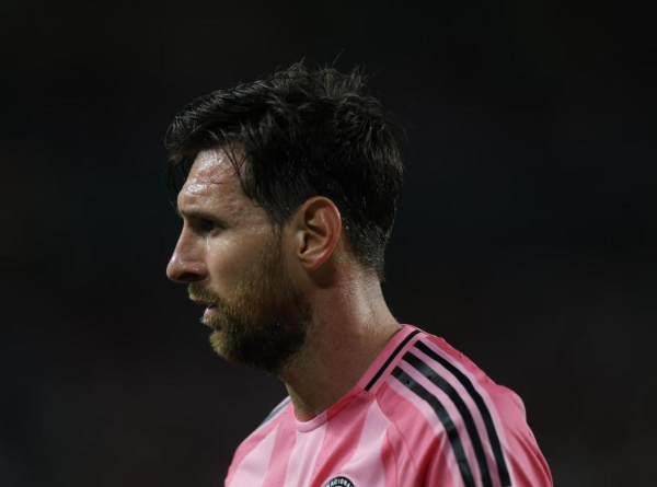 涨中宝 《马卡报》统计的梅西助攻早就超400个！达到435个！